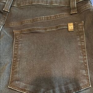 Women’s dark navy joes Jeans size 30 straight fit with a little bit of stretch